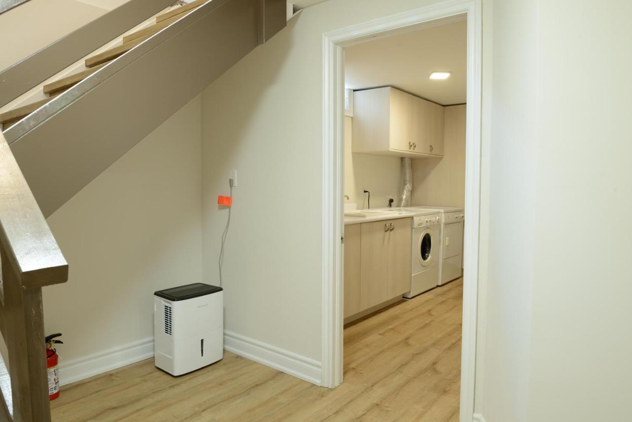 Spacious 2-Bed-Room Near Yonge & Major Mackenzie Richmond Hill Ngoại thất bức ảnh