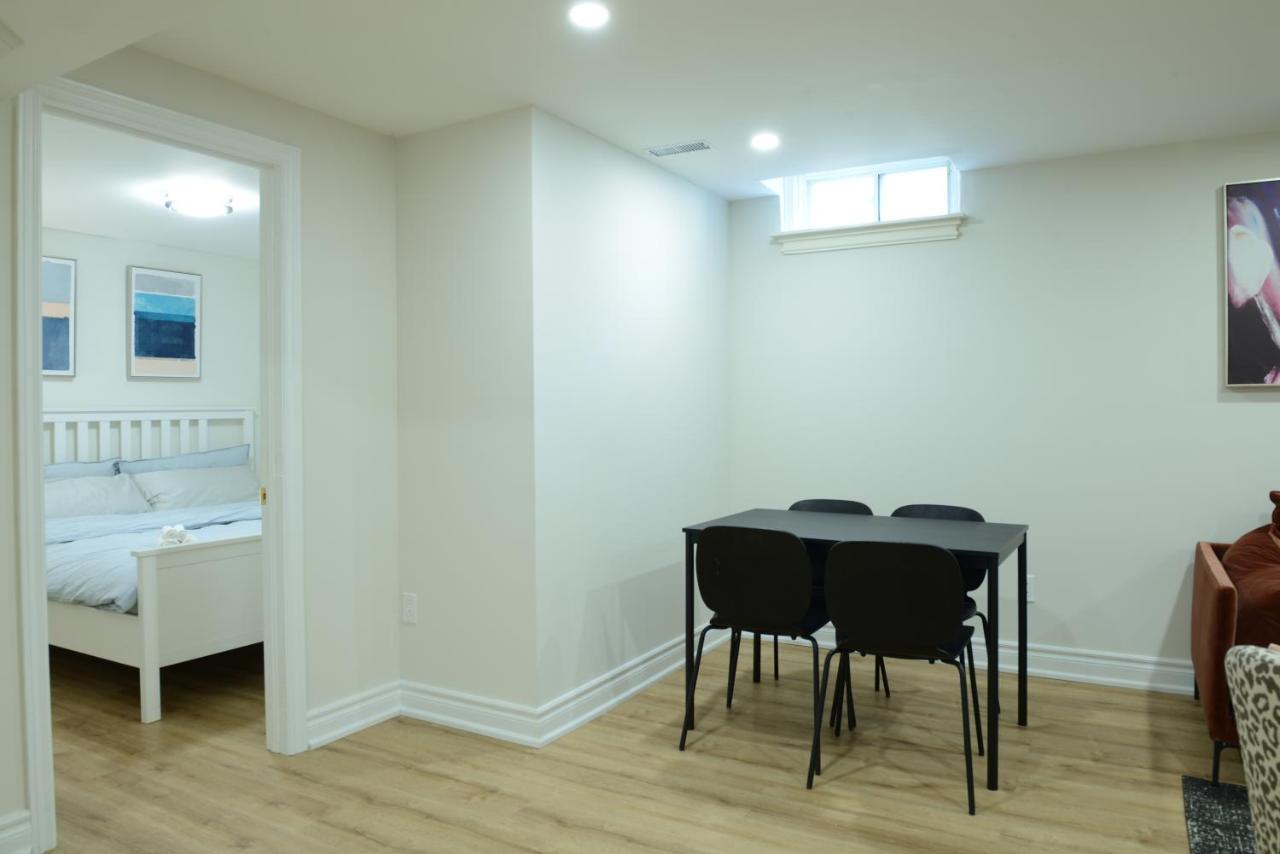 Spacious 2-Bed-Room Near Yonge & Major Mackenzie Richmond Hill Ngoại thất bức ảnh